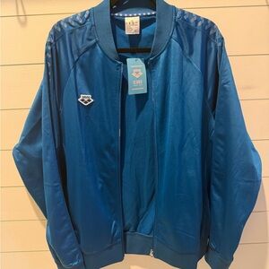Arena Relax IV Team Jacket in Triple Denim, size L NWT